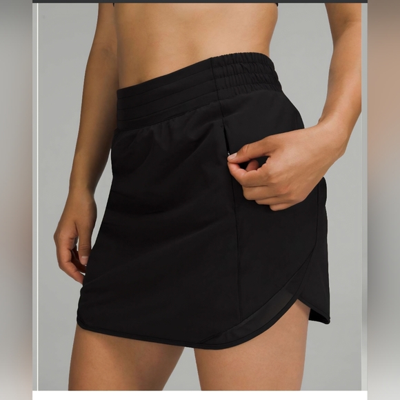 Lululemon Hottyhot High Rise Skirt Black - Picture 5 of 10
